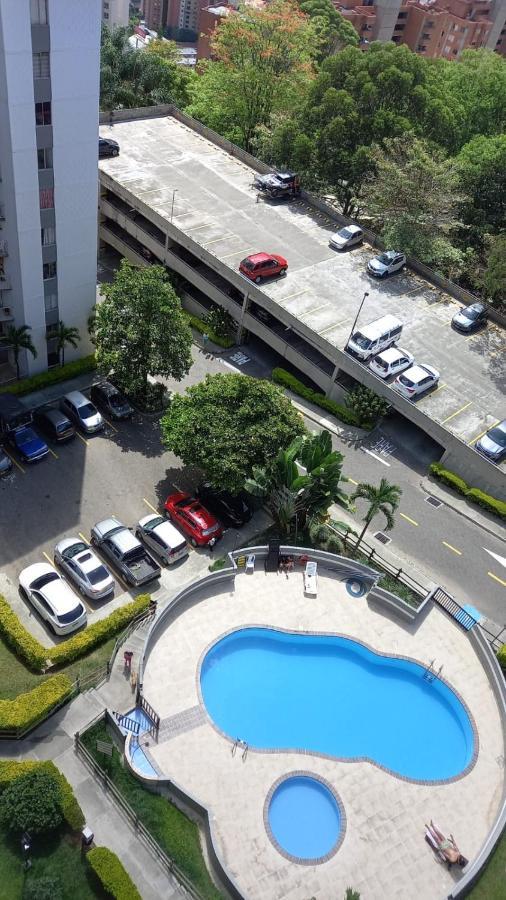 Parque Lleras Poblado Palmas Apartment Medellin